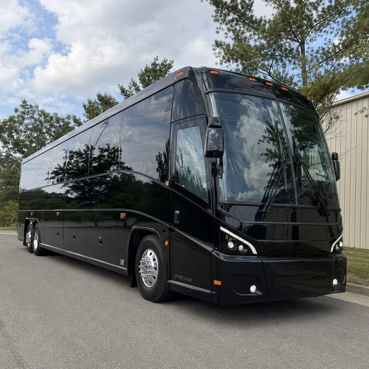 corporate shuttle buses from fayetteville to little rock and tulsa