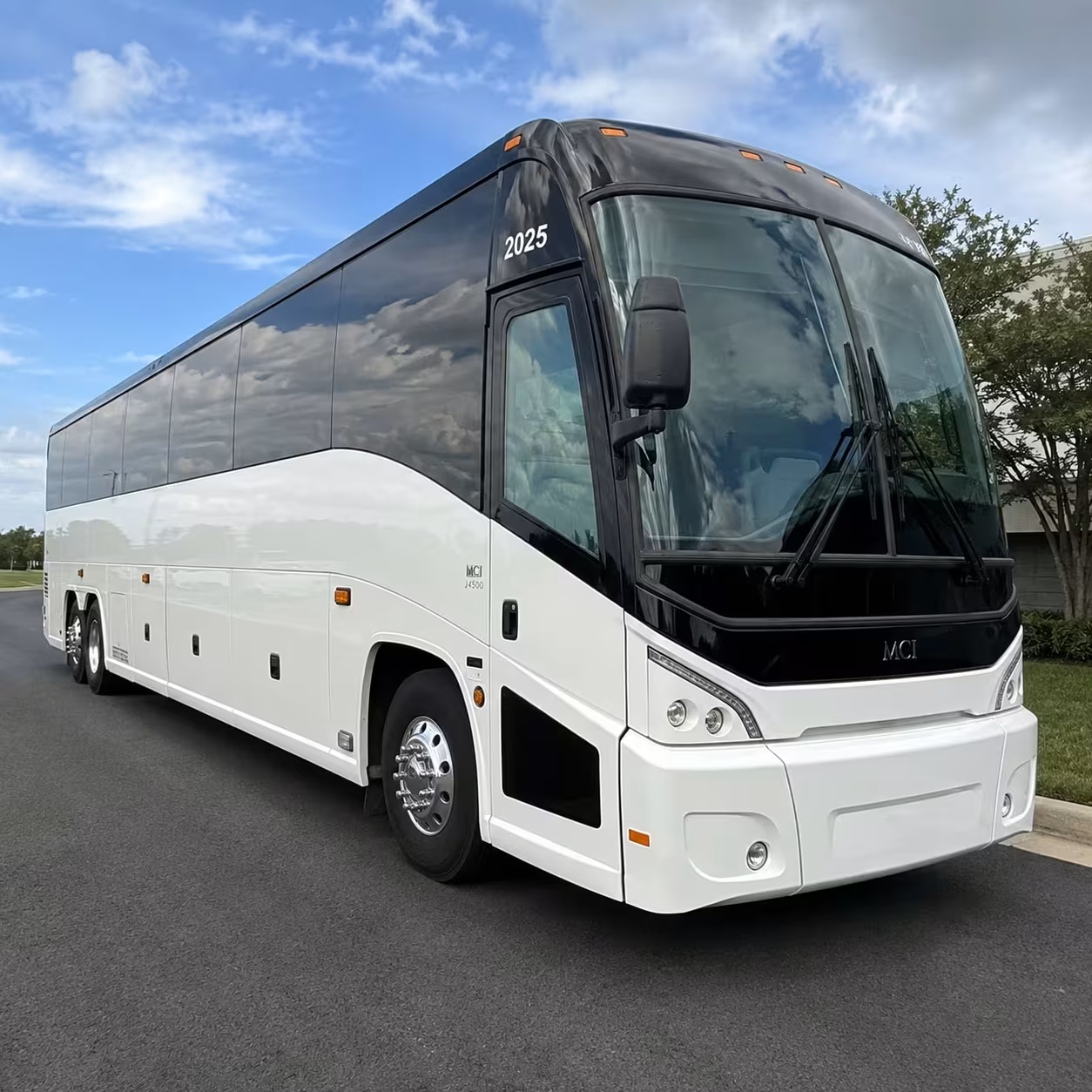 employee shuttle buses for fayetteville corporate commuters