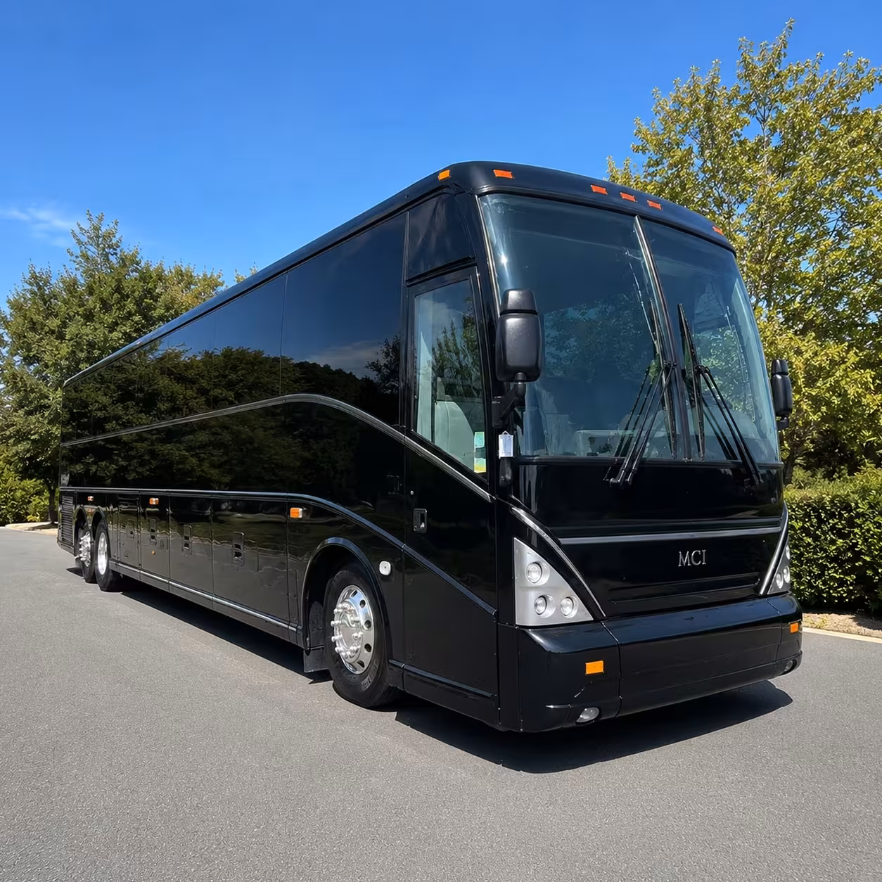 fayetteville shuttle buses for university of arkansas field trips